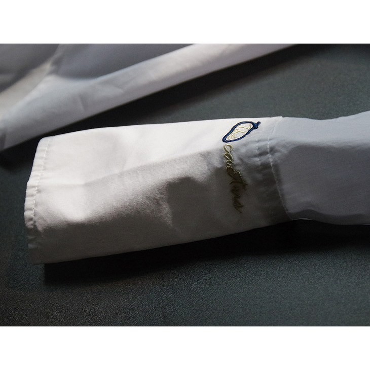 レディース　トップス　シャツ　ブラウス　長袖　ディープカフス　シンプル　ゆったり　おしゃれ　カジュアル　フェミニン　かわいい　爽やか　上品　エレガント　セクシー　オフィス　ビジネス　通勤　普段着　デート　ホワイト　白　送料無料