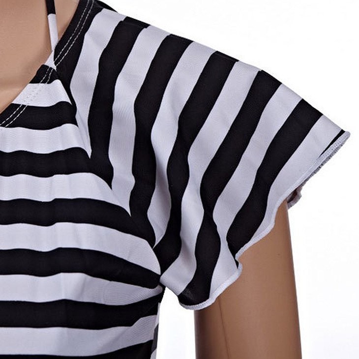 レディース　ボーダー　ワンピース　フレア　ラウンドネック　海　プール　スイミング　ビーチ　リゾート　マリン　海水浴　夏休み　旅行　可愛い　キュート　セクシー　女性　ネイビー　ブラック　ホワイト　紺色　黒　白　S　M　L　サイズ　送料無料