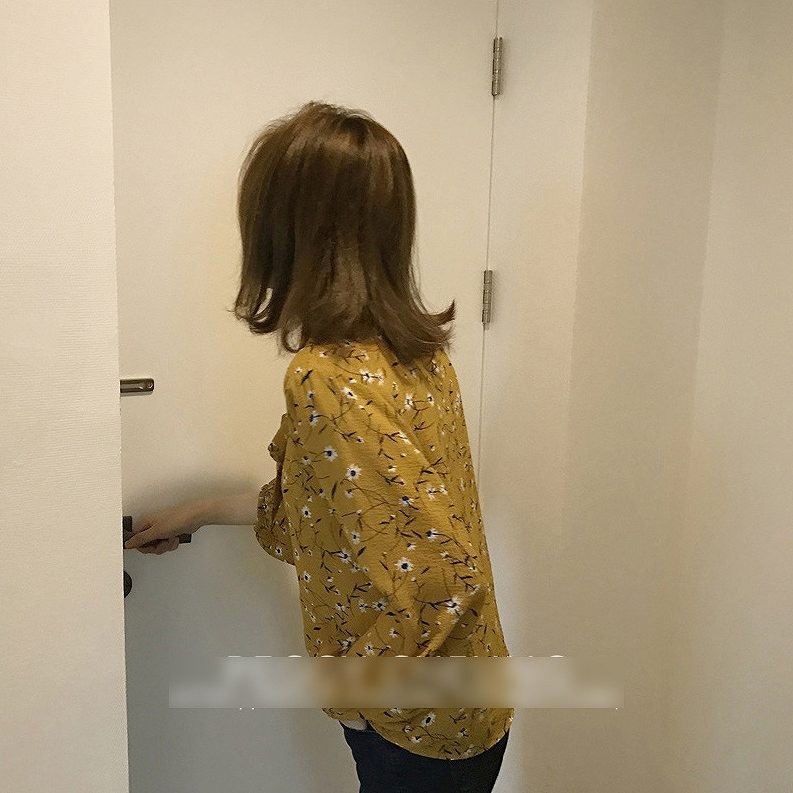 レディース　トップス　シャツ　ブラウス　長袖　花柄　シフォン　リボン　ウインドカフス　ふんわり　ゆったり　おしゃれ　カジュアル　フェミニン　かわいい　上品　エレガント　セクシー　オフィス　ビジネス　通勤　普段着　デート　ブラウン　イエロー　送料無料