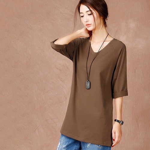 レディース　トップス　Tシャツ　無地　カットソー　Vネック　5分袖　シンプル　大きいサイズ　カジュアル　大人可愛い　フェミニン　オフィス　通勤　OL　デート　お出かけ　送料無料