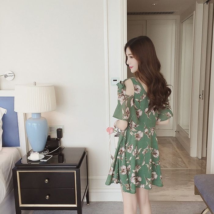 レディース　ワンピース　シフォン　ミニドレス　半袖　花柄　総柄　オープンショルダー　ラウンドネック　きれいめ　大きいサイズ　カジュアル　清楚　エレガント　大人可愛い　フェミニン　オフィス　デート　お出かけ　フォーマル　グリーン　ブラック　送料無料