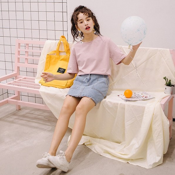 レディース　Tシャツ　半袖　ラウンドネック　ショートスリーブ　トップス　カジュアル　キュート　可愛い　フェミニン　エレガント　セクシー　おしゃれ　お出かけ　お呼ばれ　ピンク　ブラウン　ホワイト　レッド　白　赤　茶色　S　M　L　XL　サイズ　送料無料