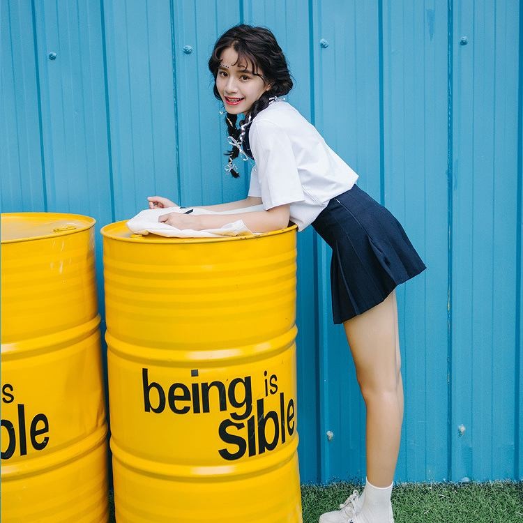 レディース　Tシャツ　半袖　ラウンドネック　ショートスリーブ　トップス　カジュアル　キュート　可愛い　フェミニン　エレガント　セクシー　おしゃれ　お出かけ　お呼ばれ　ピンク　ブラウン　ホワイト　レッド　白　赤　茶色　S　M　L　XL　サイズ　送料無料