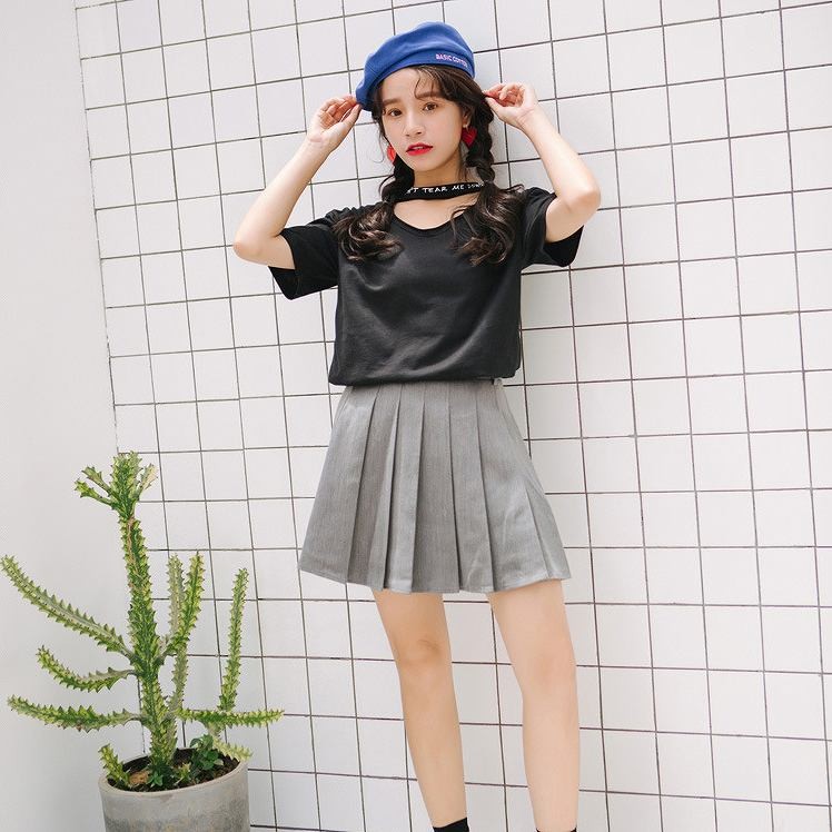 レディース　Tシャツ　半袖　ラウンドネック　ショートスリーブ　トップス　カジュアル　キュート　可愛い　フェミニン　エレガント　セクシー　おしゃれ　お出かけ　お呼ばれ　ブラック　ホワイト　イエロー　黄色　白　黒　S　M　L　XL　サイズ　送料無料