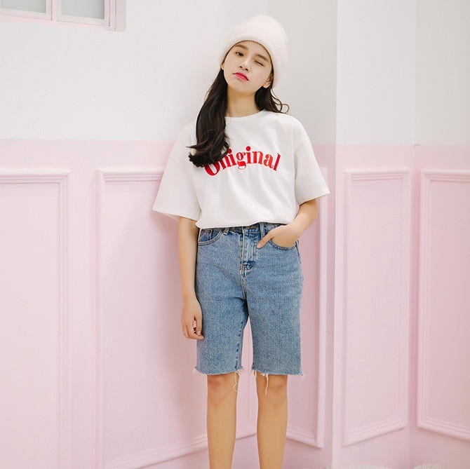 レディース　Tシャツ　刺繍　ロゴ　半袖　クルーネック　ショートスリーブ　トップス　カジュアル　キュート　可愛い　フェミニン　エレガント　セクシー　おしゃれ　お出かけ　お呼ばれ　ホワイト　白　S　M　L　XL　サイズ　送料無料