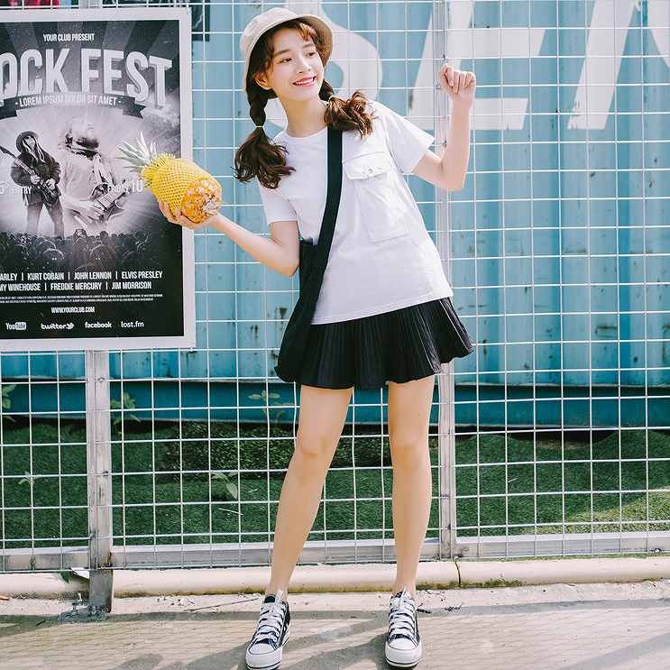 レディース　Tシャツ　胸ポケット　半袖　クルーネック　ショートスリーブ　トップス　カジュアル　キュート　可愛い　フェミニン　エレガント　セクシー　おしゃれ　お出かけ　お呼ばれ　ホワイト　ブラック　白　黒色　S　M　L　XL　サイズ　送料無料