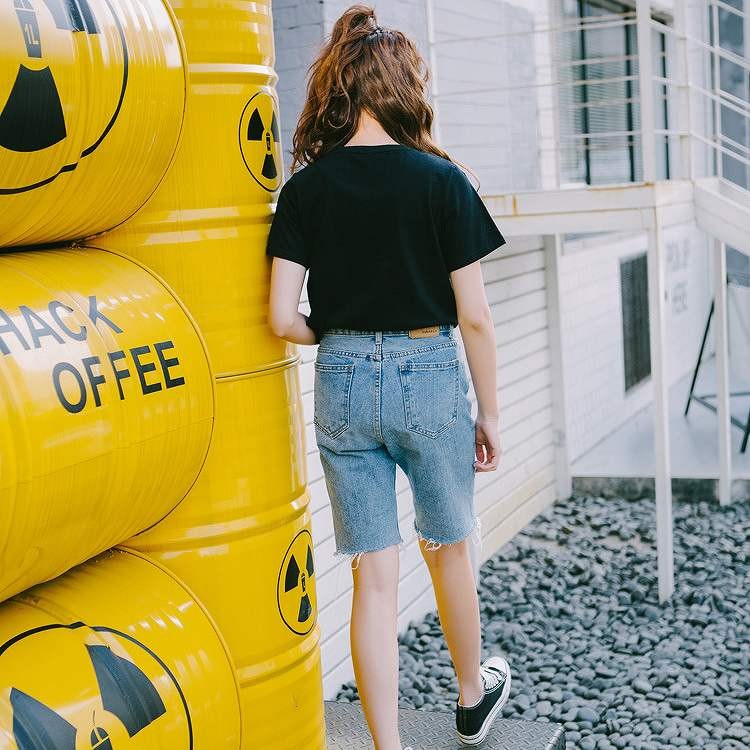 レディース　Tシャツ　胸ポケット　半袖　クルーネック　ショートスリーブ　トップス　カジュアル　キュート　可愛い　フェミニン　エレガント　セクシー　おしゃれ　お出かけ　お呼ばれ　ホワイト　ブラック　白　黒色　S　M　L　XL　サイズ　送料無料