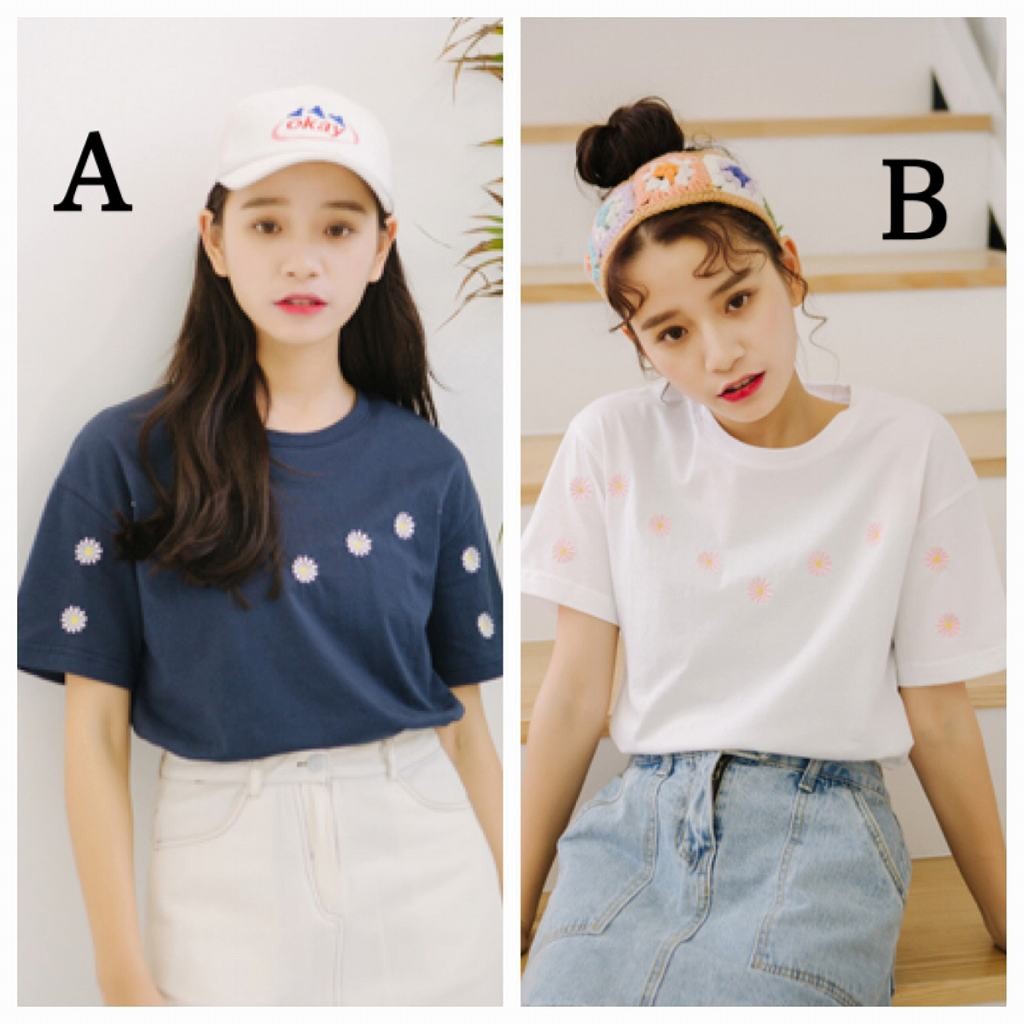 レディース　トップス　Tシャツ　半袖　花柄　刺繍　綿　コットン　シンプル　ゆったり　おしゃれ　カジュアル　大人可愛い　フェミニン　デート　お出かけ　普段着　ホワイト　白　ネイビー　紺　送料無料