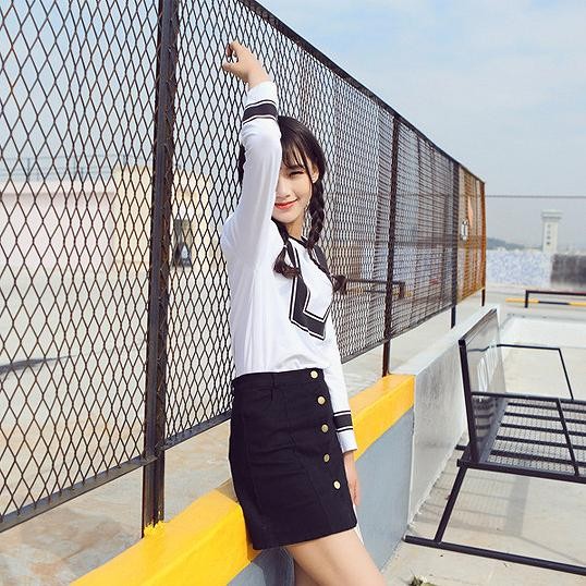 レディース　トップス　Tシャツ　カットソー　ラウンドネック　長袖　ライン　カジュアル　大人可愛い　フェミニン　オフィス　デート　お出かけ　デイリー　イピンク　ホワイト　送料無料