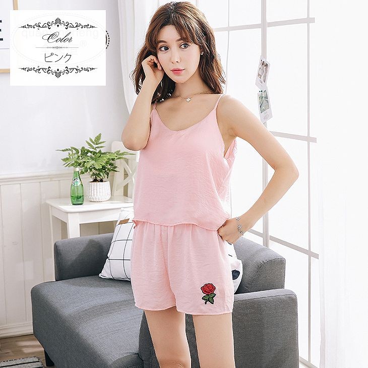 レディース　パジャマ　上下セット　ナイトウェア　キャミソール　Vネック　ショートパンツ　ワンポイント　セクシー　大きいサイズ　カジュアル　フェミニン　大人可愛い　リラックス　ルームウェア　ラフスタイル　ブラック　ブルー　ピンク　ホワイト　送料無料