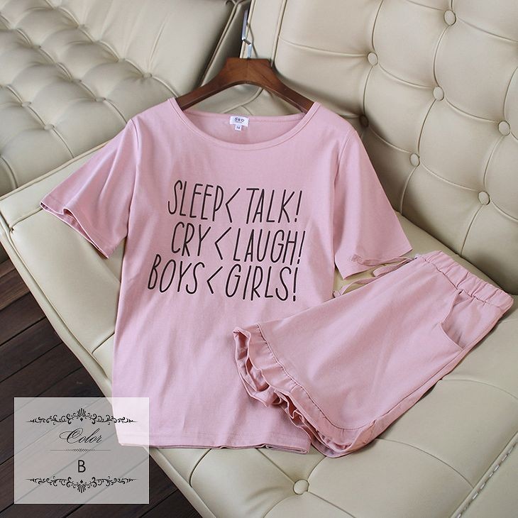 レディース　パジャマ　上下セット　ナイトウェア　半袖Tシャツ　ショートパンツ　ロゴ　フリル　カジュアル　フェミニン　大人可愛い　リラックス　ルームウェア　ラフスタイル　ピンク　送料無料