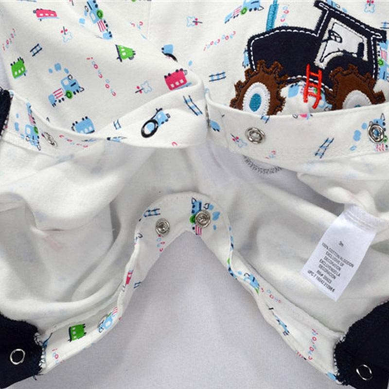 ベビー　子供服　カバーオール　長袖　のりもの　前開き　股下スナップ　キュート　かわいい　男の子　カジュアル　保育園　幼稚園　お着替え　ルームウェア　普段着　デイリー　ホワイト×ネイビー　送料無料