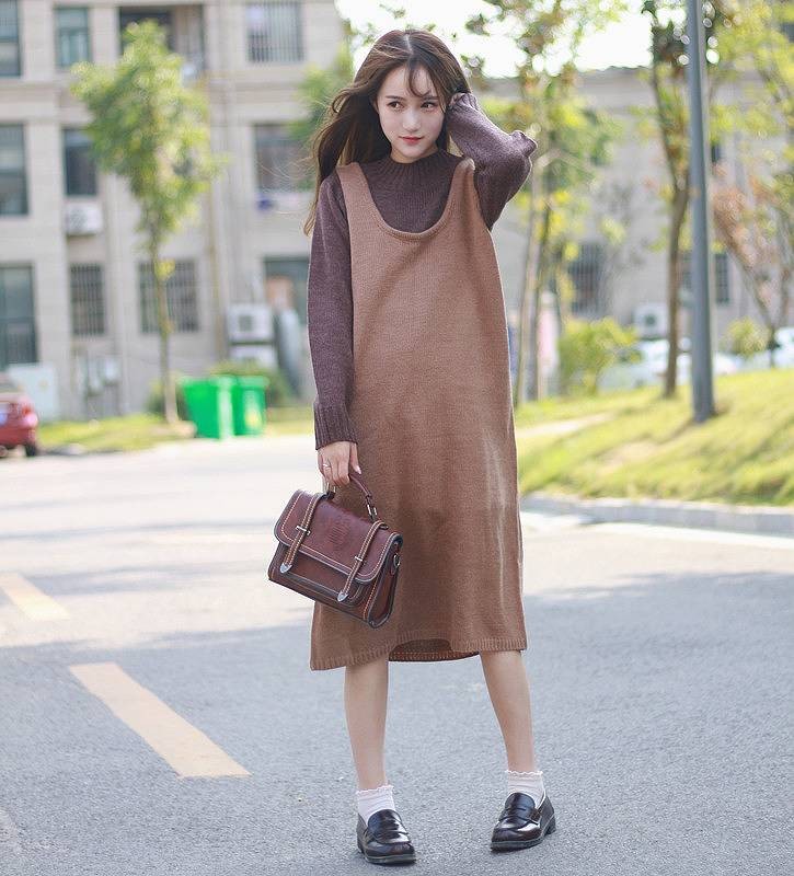 レディース　ワンピース　セーター　長袖　ゆったり　ニット　ミモレ丈　無地　ラウンドネック　フリーサイズ　カジュアル　大人可愛い　シック　フェミニン　デート　お出かけ　デイリー　ブラウン　送料無料