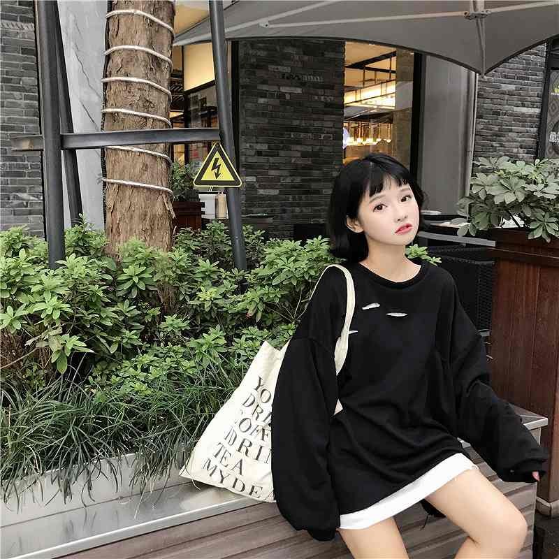 レディース　トップス　ラウンドネック　カットソー　トレーナー　ゆったり　無地　ゆるT　長袖　フリーサイズ　カジュアル　大人可愛い　フェミニン　デート　お出かけ　デイリー　ホワイト　グレー　ブラック　送料無料