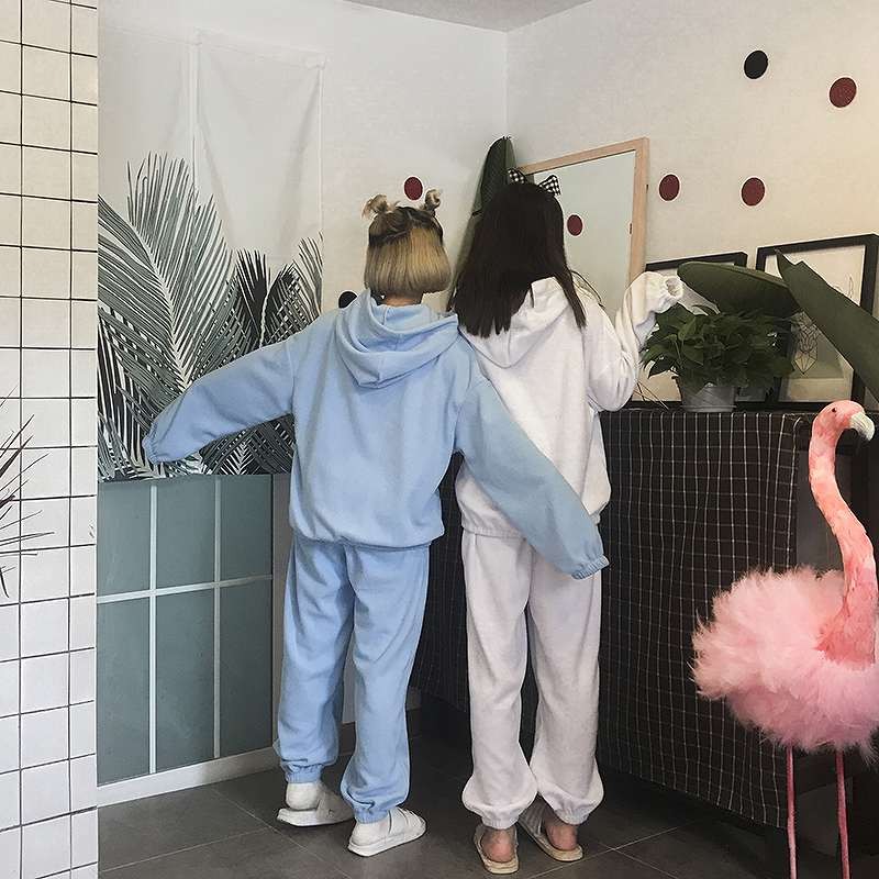 レディース　パジャマ　ナイトウェア　上下セット　長袖　フード付き　プルオーバー　ロングパンツ　ゆったり　無地　フリーサイズ　カジュアル　大人可愛い　ルームウェア　リラックス　デイリー　ライトブルー　ホワイト　イエロー　ピンク　ブラック送料無料