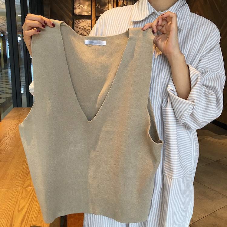 レディース　トップス　ストライプシャツ　ベスト　Vネック　無地　シャツワンピ　長袖　シンプル　フリーサイズ　ゆったり　おしゃれ　カジュアル　大人可愛い　フェミニン　デート　お出かけ　普段着　ベージュ　ホワイト　送料無料