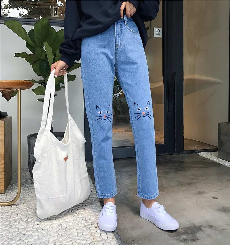 レディース　ボトムス　ジーンズ　デニム　ストレート　ハイウエスト　ネコ　猫　刺繍　大人カジュアル　フェミニン　シンプル　リゾート　普段着　デイリー　お出かけ　デート　ブルー　送料無料