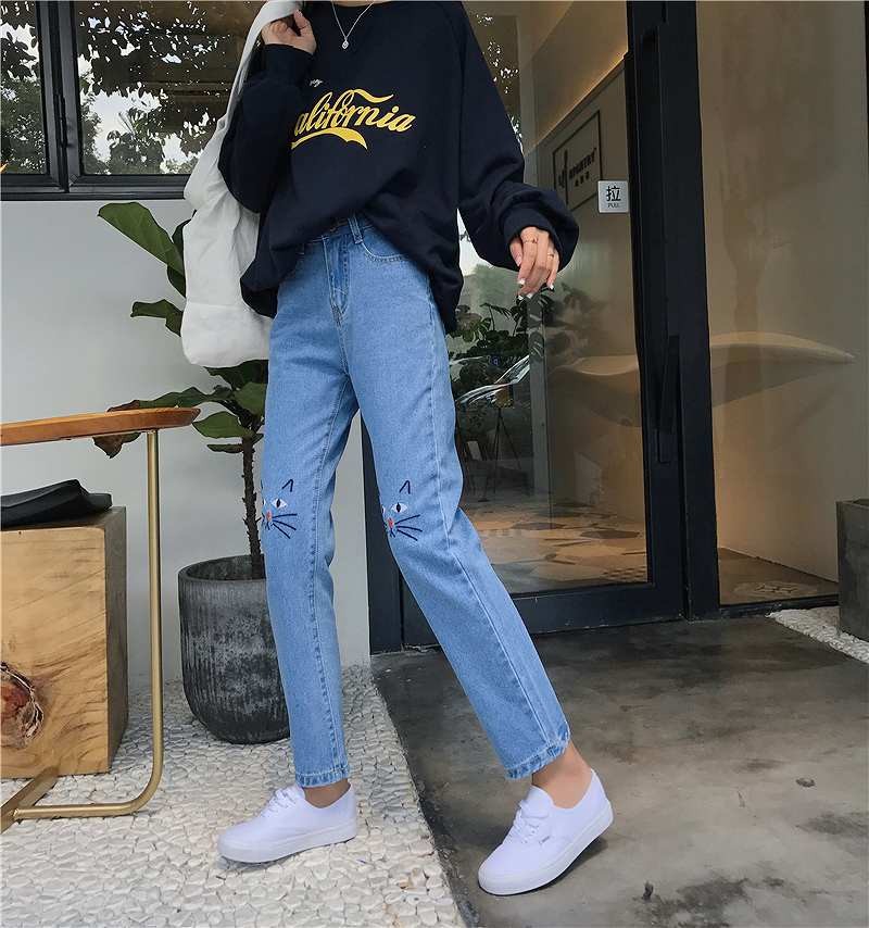 レディース　ボトムス　ジーンズ　デニム　ストレート　ハイウエスト　ネコ　猫　刺繍　大人カジュアル　フェミニン　シンプル　リゾート　普段着　デイリー　お出かけ　デート　ブルー　送料無料