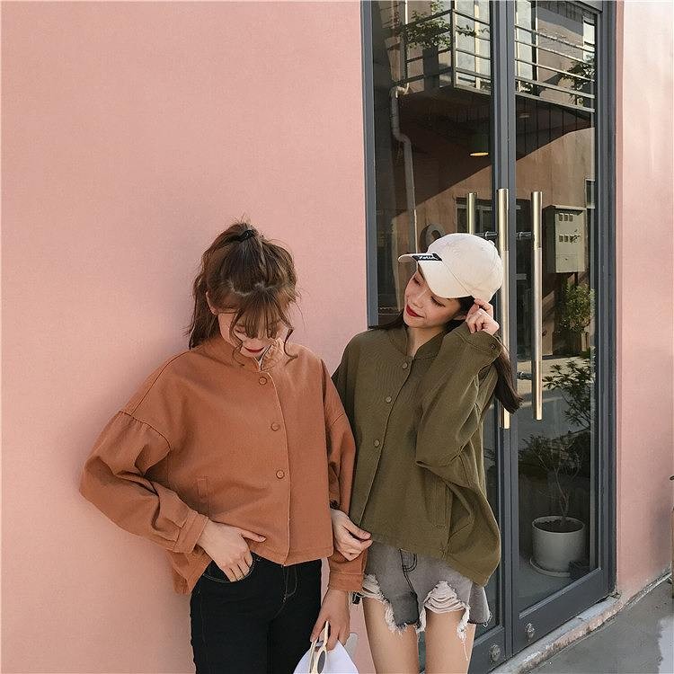 レディース　アウター　ジャケット　長袖　無地　綿　コットン　ショート丈　フィッシュテール　シンプル　ゆったり　おしゃれ　カジュアル　大人可愛い　フェミニン　デート　お出かけ　普段着　カーキ　グリーン　送料無料
