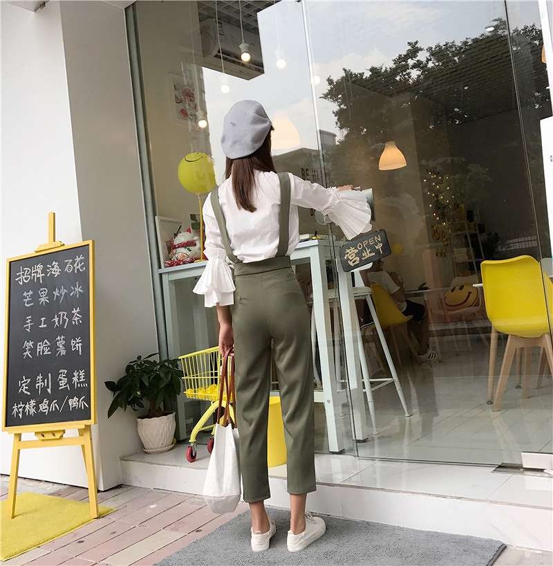 レディース　セットアップ　7分袖シャツ　袖フリル　ボトムス　サロペット　オーバーオール　クロップドパンツ　無地　フリーサイズ　カジュアル　大人可愛い　デイリー　お出かけ　デート　カーキ　送料無料