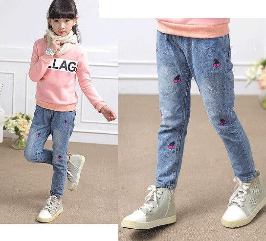 キッズ　ジュニア　子供服　女　女の子　ストレート　デニム　パンツ　長ズボン　さくらんぼ　キスマーク　アニマル　　送料無料