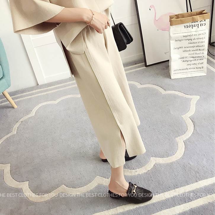 レディース　セットアップ　ニット　七分袖　Vネック　ワイドパンツ　七分丈　ルーズニット　2点セット　スリット　ゆったり　シンプル　カジュアル　可愛い　フェミニン　きれいめ　おしゃれ　お出かけ　通勤　ブラック　黒　カーキ　フリーサイズ　送料無料