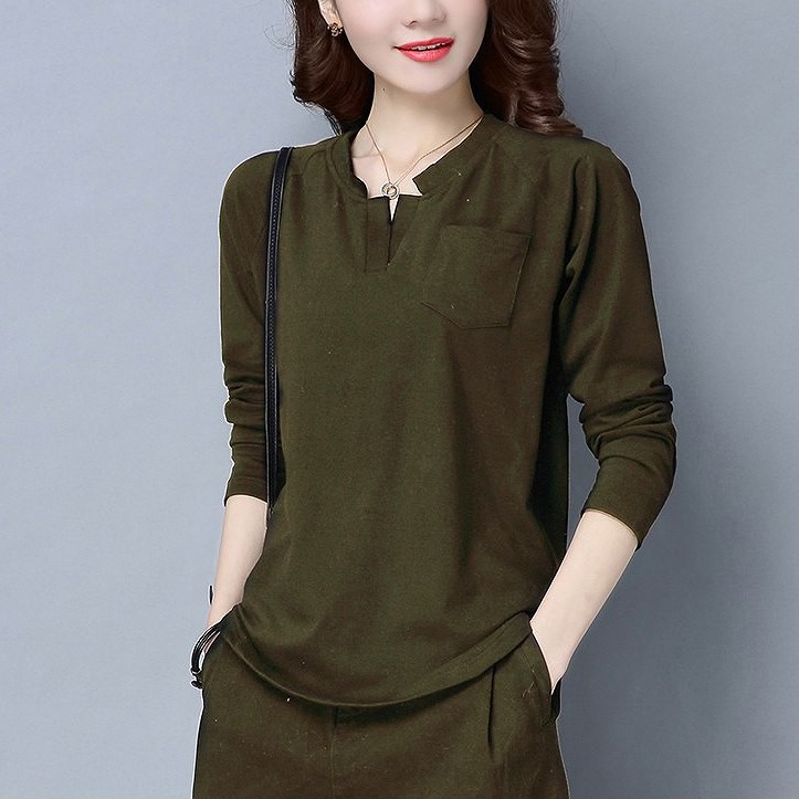 レディース　トップス　Tシャツ　長袖　無地　キーホールネック　綿　シンプル　大きいサイズ　ゆったり　おしゃれ　カジュアル　大人可愛い　フェミニン　デート　お出かけ　通勤　普段着　　ブルー　ピンク　ホワイト　ブラック　グリーン　送料無料