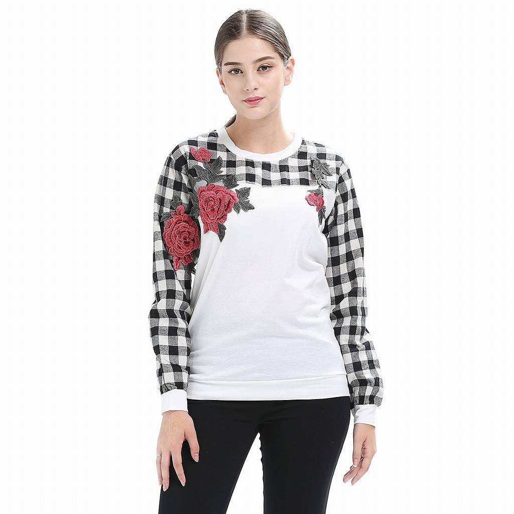 レディース　チェック柄　花柄　薔薇　ロングTシャツ　ロンT　クルーネック　長袖　ロングスリーブ　トップス　カジュアル　キュート　大人　可愛い　フェミニン　セクシー　おしゃれ　お出かけ　デイリー　ホワイト　S　M　L　XL　サイズ　送料無料