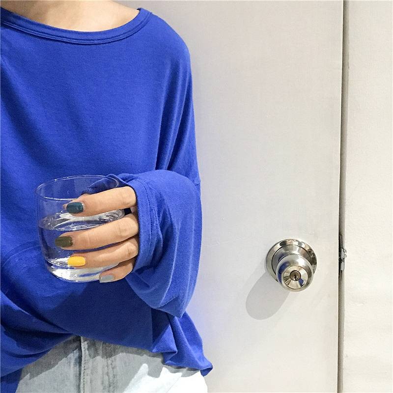 レディース　トップス　Tシャツ　長袖　無地　カットソー　オーバルネック　綿　シンプル　袖長い　ゆったり　おしゃれ　カジュアル　大人可愛い　フェミニン　デート　お出かけ　普段着　ブラック　ホワイト　イエロー　オレンジ　送料無料