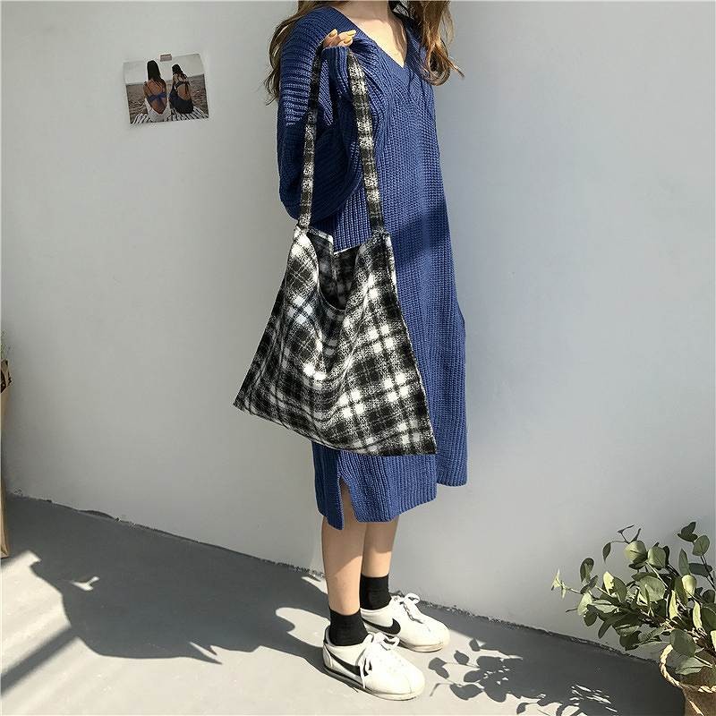 レディース　トートバッグ　肩掛け　ショルダーバッグ　大きめ　レトロ　タータンチェック　秋冬　カジュアル　大人可愛い　キュート　フェミニン　デート　お出かけ　オフィス　OL　通勤　通学　デイリー　ブラック　送料無料　