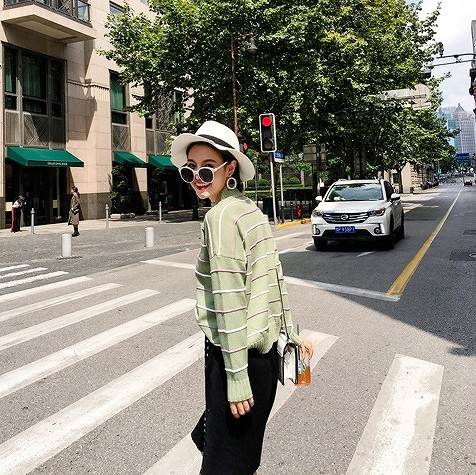 レディース　トップス　ボーダー　ニット　セーター　長袖　ゆったり　ハイネック　フリーサイズ　カジュアル　大人可愛い　フェミニン　デート　お出かけ　デイリー　グリーン　送料無料