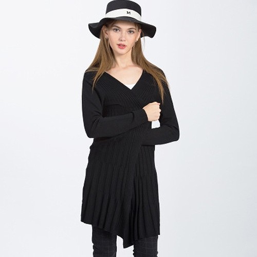 レディース　ニット　ロングカーディガン　トップス　アウター　長袖　セーター　春　女性　大人　カジュアル　キュート　清楚　可愛い　セクシー　おしゃれ　ファッション　ブラック　ホワイト　グレー　フリーサイズ　ワンサイズ　無地　送料無料