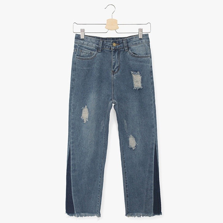 レディース　ボトムス　ストレート　ジーンズ　デニム　フレイドヘム　切りっぱなし　カットオフデニム　ダメージ　クラッシュデニム　無地　大人カジュアル　フェミニン　大きいサイズ　リゾート　普段着　デイリー　お出かけ　ブルー　送料無料