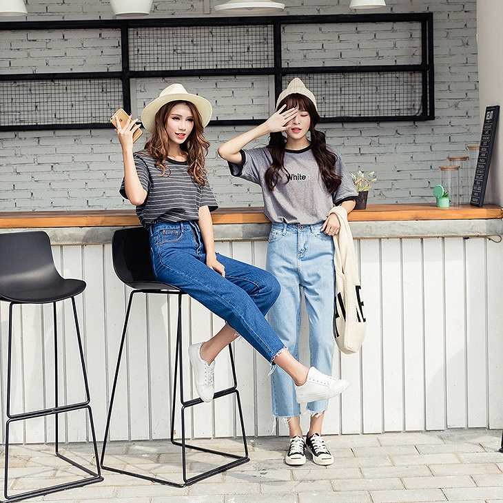 レディース　ボトムス　ジーンズ　デニム　バギー　クロップド　フレイドヘム　切りっぱなし　カットオフデニム　ワイド　無地　9分丈　大人カジュアル　フェミニン　大きいサイズ　シンプル　リゾート　普段着　デイリー　お出かけ　ブルー　ライトブルー　送料無料