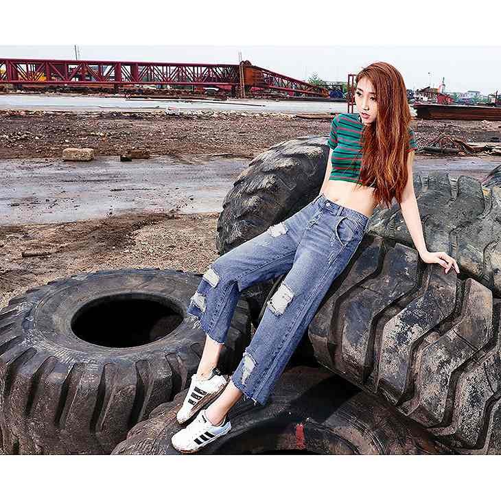 レディース　ボトムス　ジーンズ　デニム　クロップドパンツ　フレイドヘム　切りっぱなし　カットオフデニム　ダメージ　クラッシュデニム　ストレート　ワイドレッグ　大人カジュアル　フェミニン　大きいサイズ　シンプル　リゾート　普段着　デイリー　ブルー　送料無料