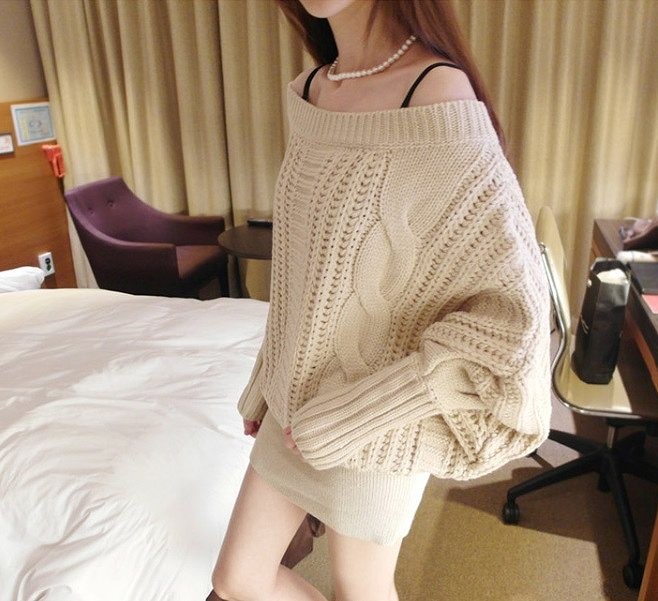 レディース　トップス　ロング　ドルマン　ニット　セーター　オフショルダー　無地　シンプル　長袖　暖かい　フリーサイズ　カジュアル　大人可愛い　フェミニン　デート　お出かけ　デイリー　ホワイト　ピンク　アイボリー　送料無料