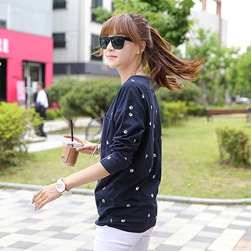 レディース　トップス　Tシャツ　カットソー　長袖　綿　シンプル　ポケット　スカル柄　プリント　ラウンドネック　大きいサイズ　カジュアル　大人可愛い　フェミニン　デート　お出かけ　普段着　グレー　ネイビー　ピンク　送料無料