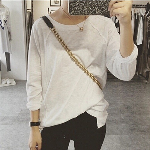 レディース　トップス　シャツ　無地　カットソー　ラウンドネック　長袖　シンプル　コットン　綿　春　夏　ゆったり　カジュアル　大人可愛い　フェミニン　おしゃれ　通勤　デート　お出かけ　普段着　ホワイト　白　送料無料