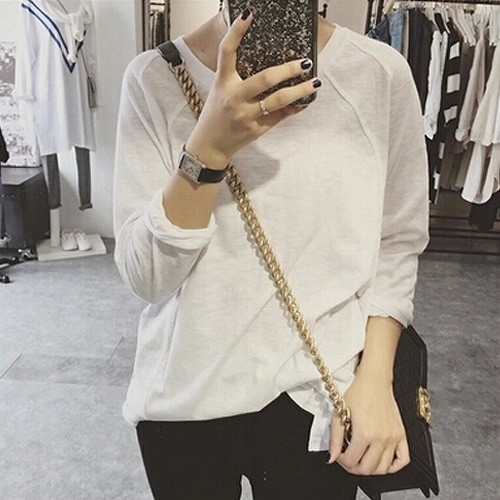 レディース　トップス　シャツ　無地　カットソー　ラウンドネック　長袖　シンプル　コットン　綿　春　夏　ゆったり　カジュアル　大人可愛い　フェミニン　おしゃれ　通勤　デート　お出かけ　普段着　ホワイト　白　送料無料