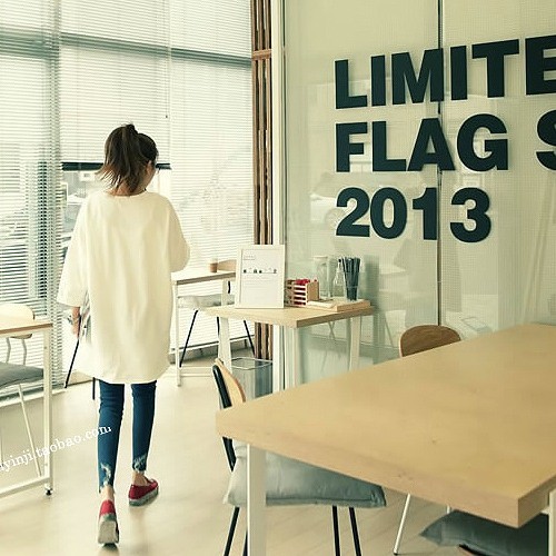 レレディース　トップス　Tシャツ　ロング　カットソー　チュニック　ラウンドネック　７分袖　綿　シンプル　プリント　ゆったり　カジュアル　大人可愛い　フェミニン　デート　お出かけ　普段着　ホワイト　送料無料