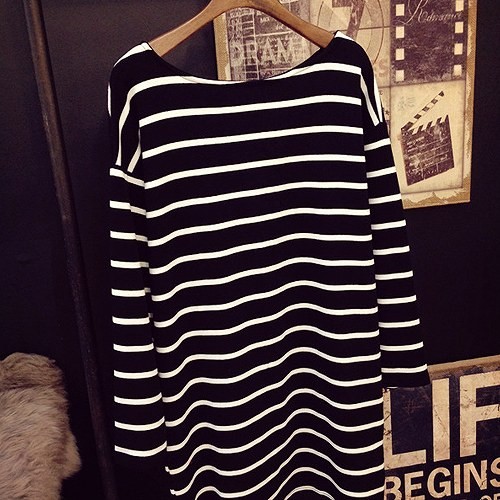 レディース　トップス　Tシャツ　ボーダー　カットソー　ラウンドネック　７分袖　綿　シンプル　ゆったり　カジュアル　大人可愛い　フェミニン　デート　お出かけ　普段着　ホワイト　ブラック　ネイビー　レッド　イエロー　ブラウン　フリーサイズ　送料無料