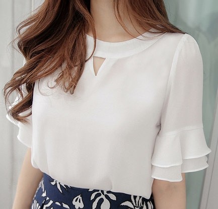 レディース　トップス　カットソー　Tシャツ　無地　フレア　ラウンドネック　Vネック　半袖　シフォン　シンプル　ゆったり　大きいサイズ　エレガント　カジュアル　大人可愛い　フェミニン　おしゃれ　通勤　デート　お出かけ　普段着　ホワイト　白　送料無料