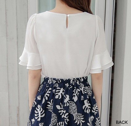 レディース　トップス　カットソー　Tシャツ　無地　フレア　ラウンドネック　Vネック　半袖　シフォン　シンプル　ゆったり　大きいサイズ　エレガント　カジュアル　大人可愛い　フェミニン　おしゃれ　通勤　デート　お出かけ　普段着　ホワイト　白　送料無料