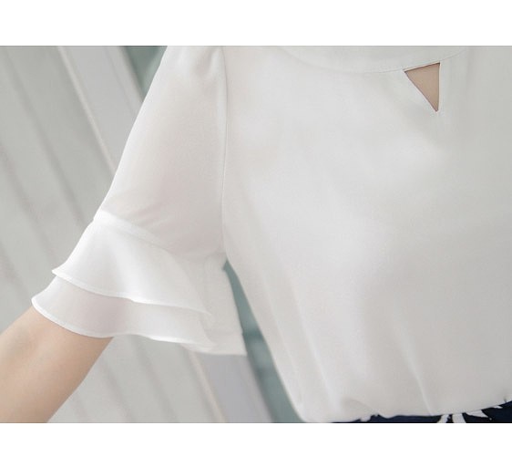 レディース　トップス　カットソー　Tシャツ　無地　フレア　ラウンドネック　Vネック　半袖　シフォン　シンプル　ゆったり　大きいサイズ　エレガント　カジュアル　大人可愛い　フェミニン　おしゃれ　通勤　デート　お出かけ　普段着　ホワイト　白　送料無料