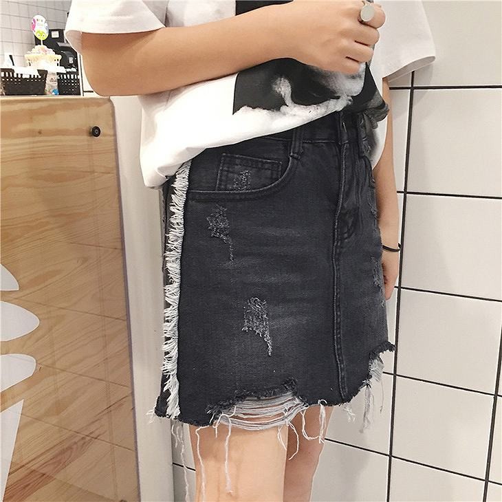 レディース　デニム　クラッシュ　ダメージ　ミニ　スカート　ボトムス　春物　夏物　服　人気　女性　大人　婦人服　カジュアル　フェミニン　キュート　可愛い　おしゃれ　エレガント　セクシー　ブラック　ブルー　S　M　L　サイズ　送料無料