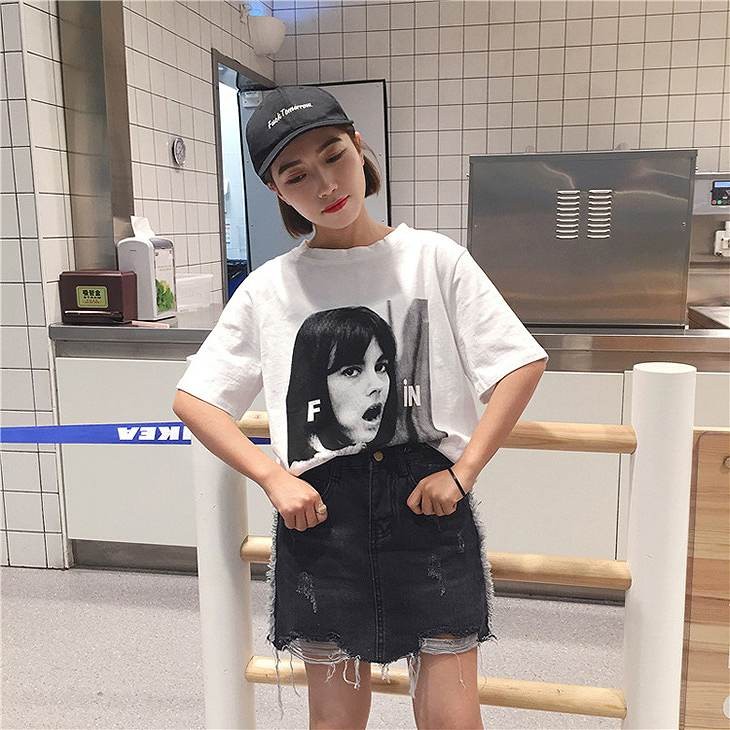 レディース　デニム　クラッシュ　ダメージ　ミニ　スカート　ボトムス　春物　夏物　服　人気　女性　大人　婦人服　カジュアル　フェミニン　キュート　可愛い　おしゃれ　エレガント　セクシー　ブラック　ブルー　S　M　L　サイズ　送料無料