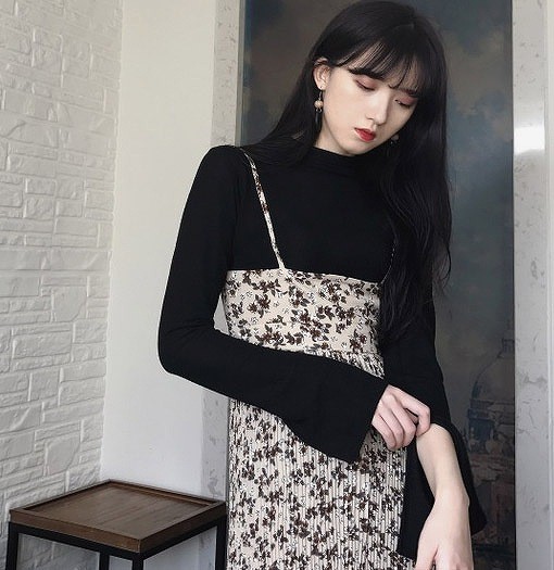 レディース　ボトムス　オールインワン　サロペット　ワイドパンツ　ガウチョパンツ　花柄　カジュアル　フェミニン　キュート　可愛い　おしゃれ　セクシー　普段着　ブラック　ベージュ　送料無料