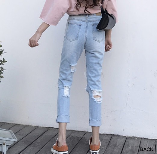 レディース　ボトムス　ジーンズ　デニム　クロップドパンツ　フレイドヘム　切りっぱなし　カットオフ　ダメージ　クラッシュ　ロールアップ　カジュアル　フェミニン　リゾート　普段着　デイリー　お出かけ　デート　ライトブルー　送料無料