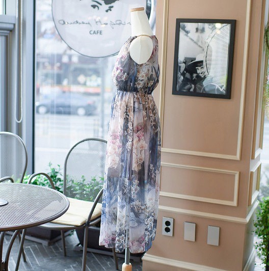 レディース　ワンピース　スカート　ノースリーブ　シフォン　ホルターネック　フレア　ロング　花柄　春　夏　カジュアル　フェミニン　キュート　可愛い　おしゃれ　セクシー　送料無料