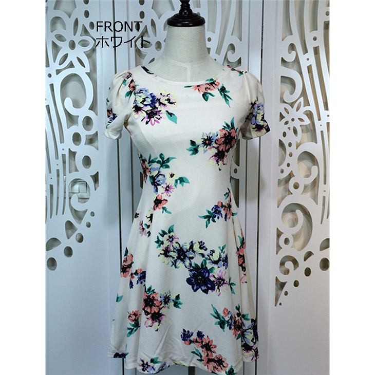 レディース　花柄　フレア　ワンピース　セミショート丈　ミニ丈　半袖　スカート　ボトムス　人気　春物　夏物　美脚　脚長　美シルエット　女性　大人　カジュアル　おしゃれ　清楚　上品　ファッション　ホワイト　フリーサイズ　ワンサイズ　送料無料